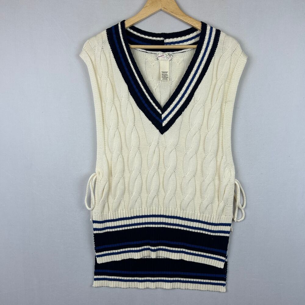 Free People Women's Coastal Prep Poncho Cable Knit Vest SSFL8903 Size One Size